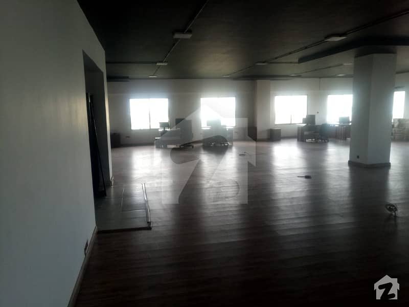 2000 Sq Yards Bungalow For Commercial With 44 Rooms Inside And Huge Car Parking Near Shara E Faisal