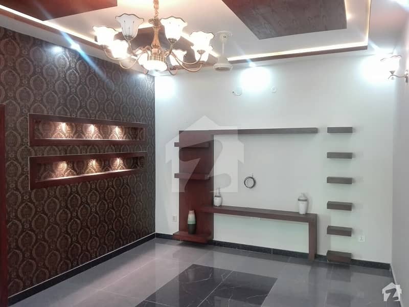 Lower Portion Sized 10 Marla Is Available For Rent In Bahria Town