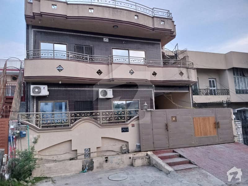 35x70 Renovated Triple Storey House For Sale