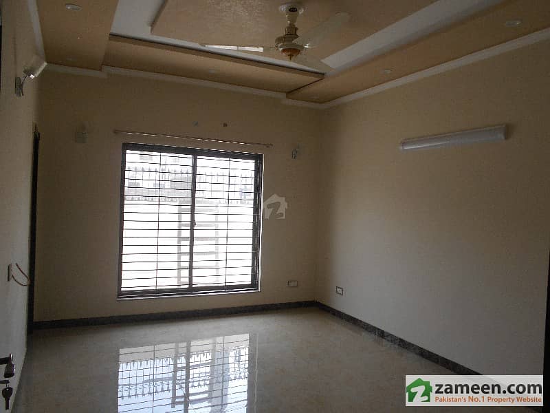 Dha Phase 1 Block B Full House 13 Marla 4 Beds For Rent