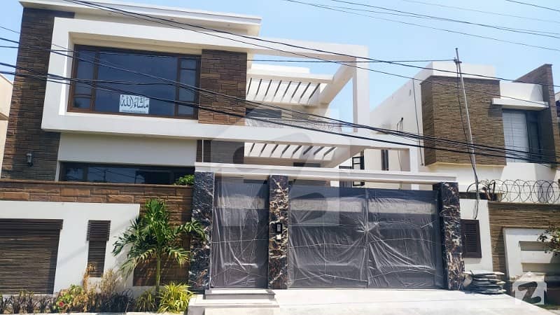 Westopen Luxury Banglow With Basment Available For Sale