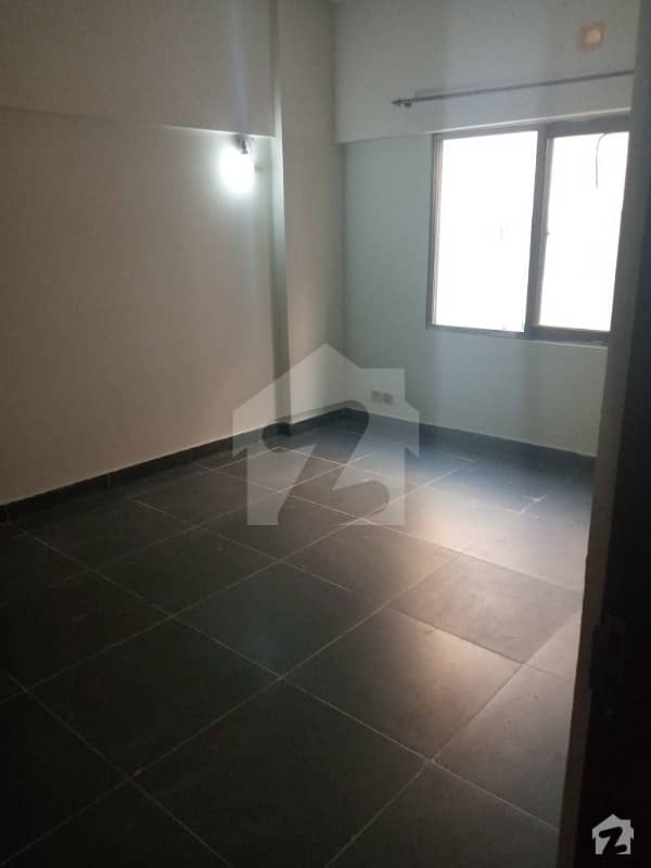 Defence Residency 3 bed Appartment for Rent