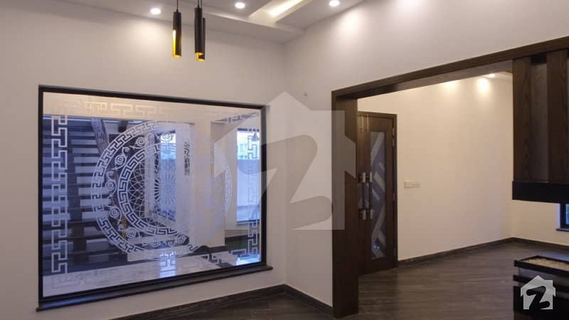 ڈی ایچ اے فیز 6 - بلاک جی فیز 6 ڈیفنس (ڈی ایچ اے) لاہور میں 5 کمروں کا 1 کنال مکان 4.75 کروڑ میں برائے فروخت۔