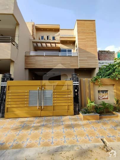 8 Marla Brand New Designer House With Solid Construction Facing Park Near To Masjid