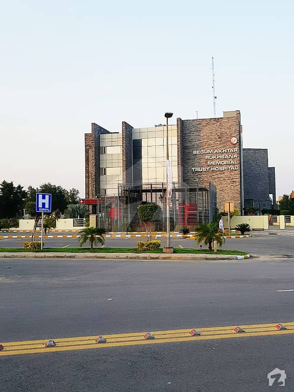 لو کاسٹ ۔ بلاک جے لو کاسٹ سیکٹر بحریہ آرچرڈ فیز 2 بحریہ آرچرڈ لاہور میں 8 مرلہ رہائشی پلاٹ 35 لاکھ میں برائے فروخت۔