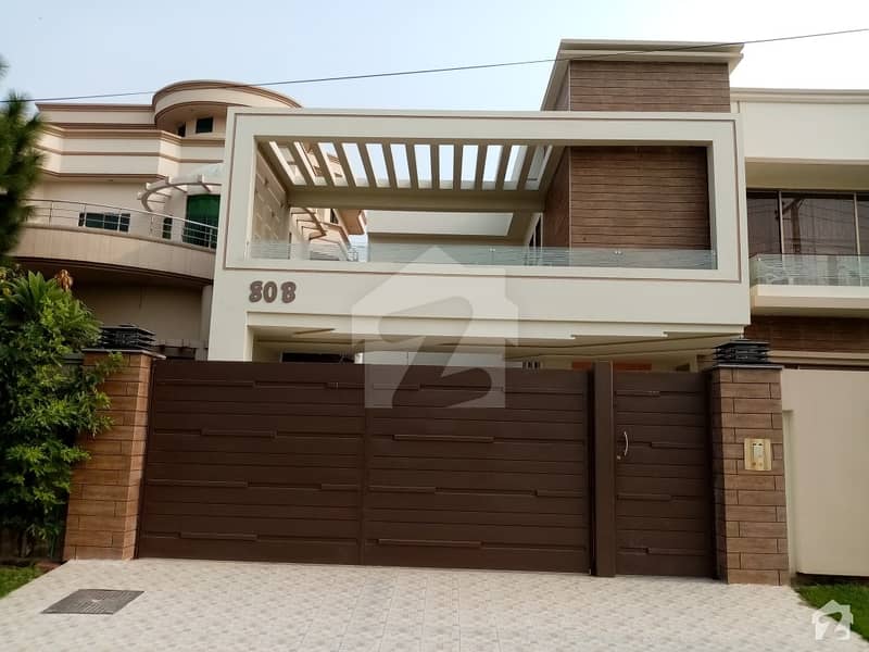 In Garden Town 1 Kanal House For Sale