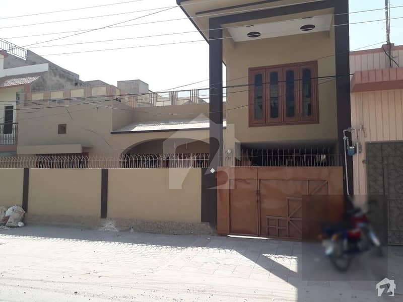 ساجد عوام کالونی بہاولپور میں 4 کمروں کا 10 مرلہ مکان 35 ہزار میں کرایہ پر دستیاب ہے۔