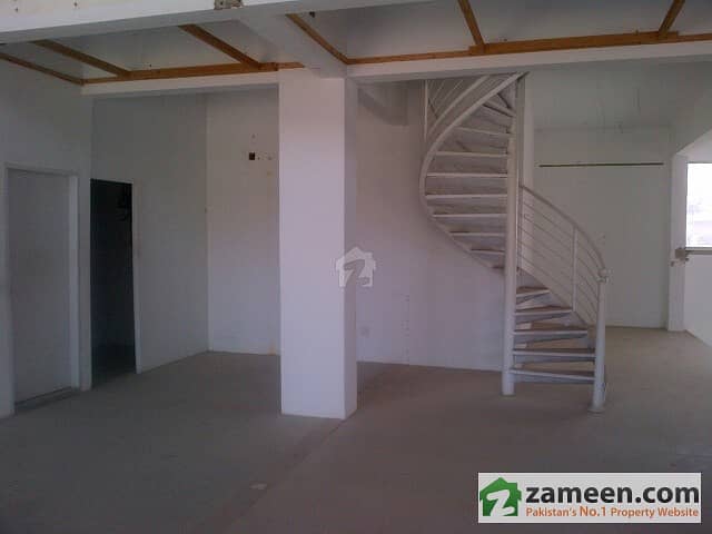 Office 1600 Square Feet Ground - Double Height Banks Multinatiions Other Business On Main Road Dha