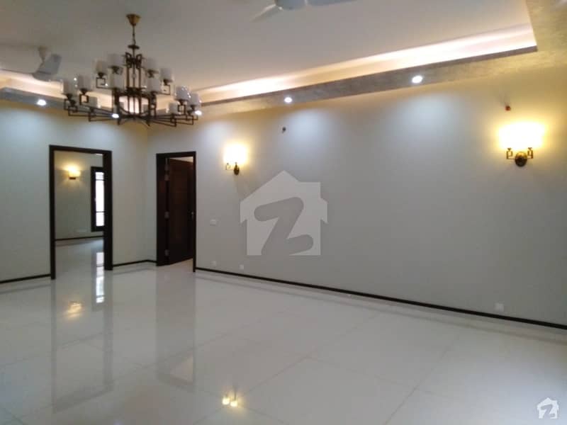 500 Square Yards Upper Portion Ideally Situated In DHA Defence