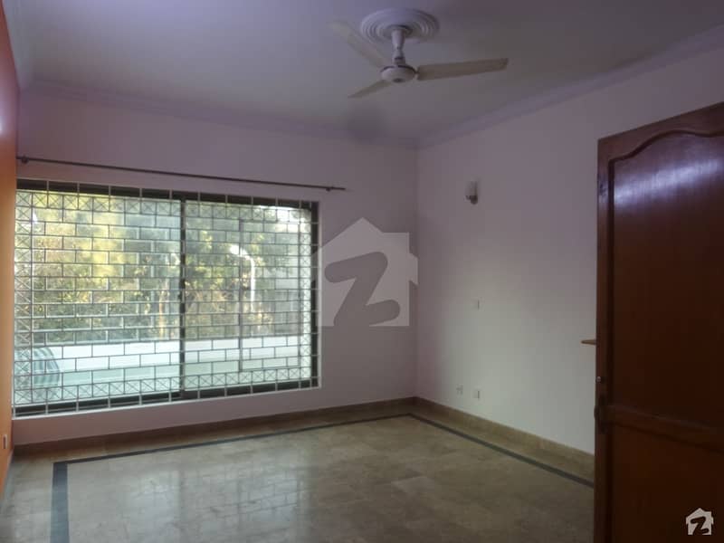 2800 Square Feet Lower Portion In I8 For Rent At Good Location