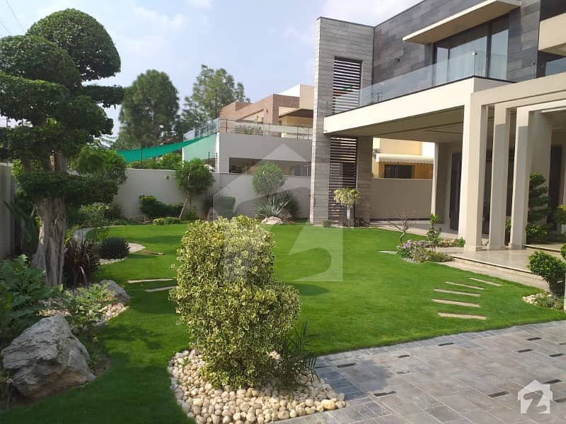 Leads Offer 2 Kanal Beautiful House For Sale On Prime Location
