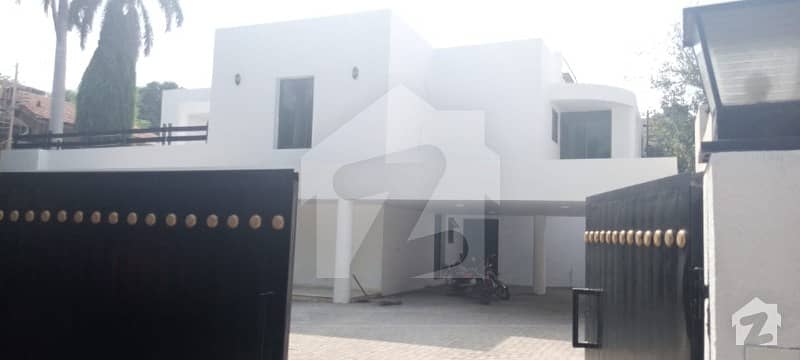 9000  Square Feet House For Rent In Cantt