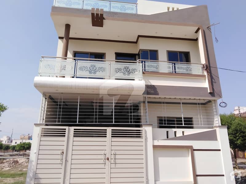 علامہ اقبال ایونیو جہانگی والا روڈ بہاولپور میں 4 کمروں کا 5 مرلہ مکان 95 لاکھ میں برائے فروخت۔