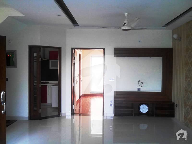 2250  Square Feet House In Dha Defence For Rent