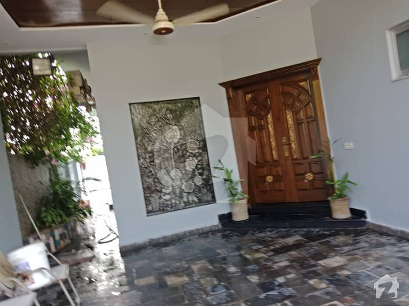 10 Marla Used House For Sale In Dha Phase 8