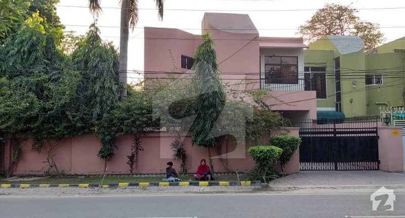 28 Marla Bungalow for Sale in Gulberg 5 Justice Sardar Iqbal Road