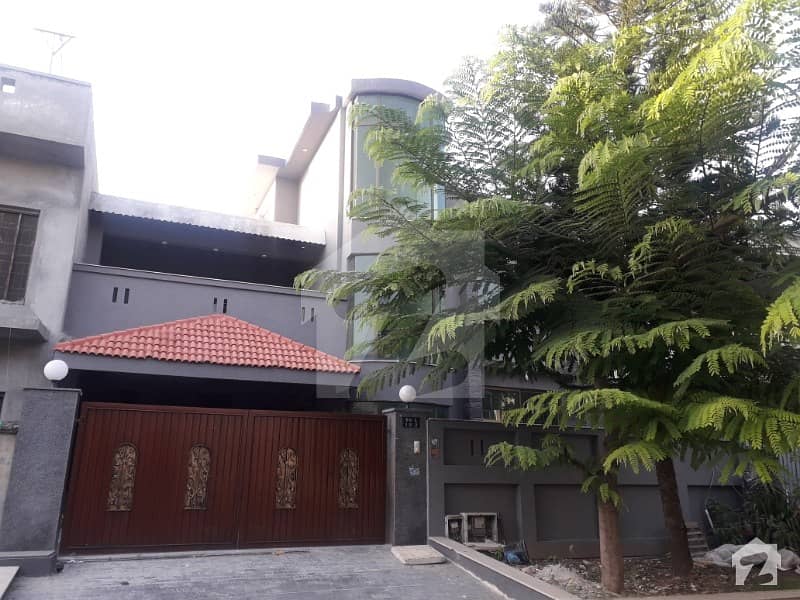 I-8 Beautiful 40X80 Pandi Face Triple Storey For Sale