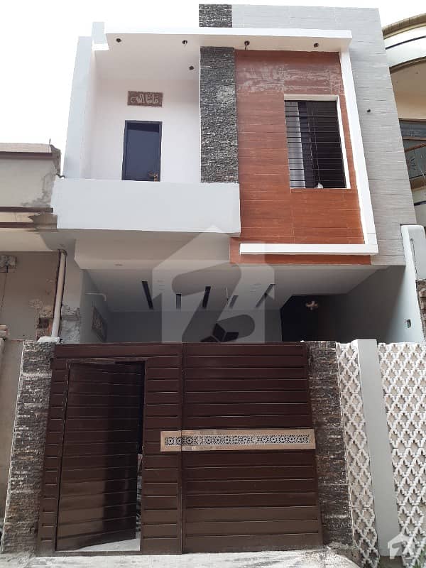 950 Square Feet House Is Available In Model Town