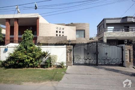 ڈی ایچ اے فیز 2 ڈیفنس (ڈی ایچ اے) لاہور میں 5 کمروں کا 1 کنال مکان 2.25 لاکھ میں کرایہ پر دستیاب ہے۔ ڈی ایچ اے فیز 2 ڈیفنس (ڈی ایچ اے) لاہور میں 5 کمروں کا 1 کنال مکان 2.25 لاکھ میں کرایہ پر دستیاب ہے۔