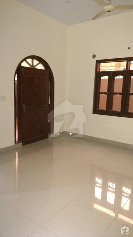 Portion For Rent Gulshan e Jauhar  Blk-14 240 YardsGround Floor, 3 Bed DD Separate Meters New Construction
