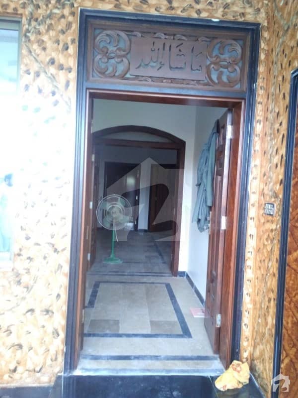 مارگلہ ویو ہاؤسنگ سوسائٹی ڈی ۔ 17 اسلام آباد میں 7 کمروں کا 10 مرلہ مکان 2.3 کروڑ میں برائے فروخت۔