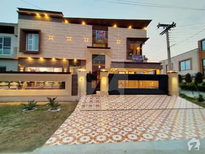 13 Marla Modern Design Luxurious Bungalow For Sale 13 Marla Modern Design Luxurious Bungalow For Sale