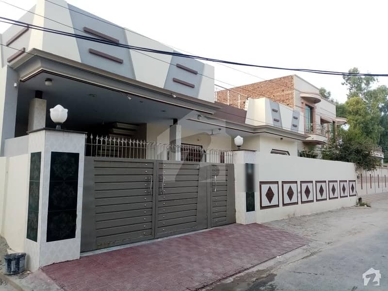 Farid Town House Sized 3375  Square Feet Is Available