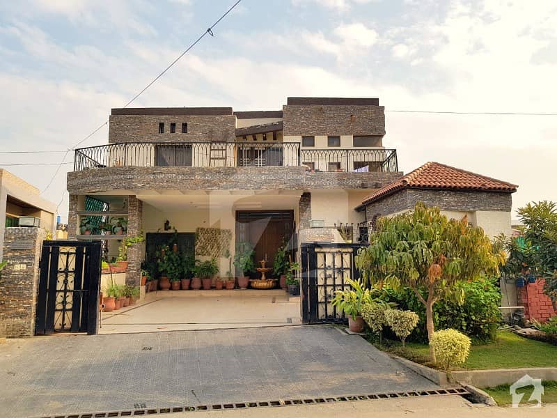 گلریز ہاؤسنگ سکیم راولپنڈی میں 10 کمروں کا 1 کنال مکان 3.85 کروڑ میں برائے فروخت۔