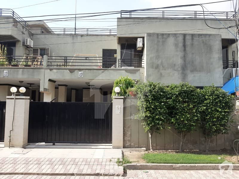 10 Marla House For Sale In Model Town