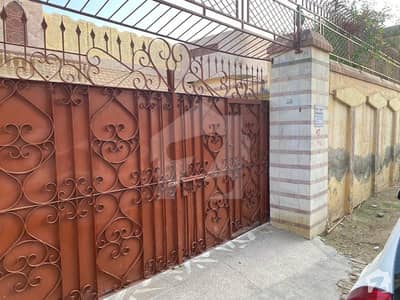 1 Kanal House For Sale At Prime Location