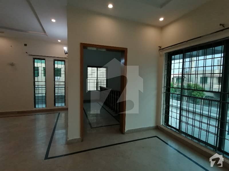 Dha 1 Kanal Admirable Upper Portion For Rent In Phase 4