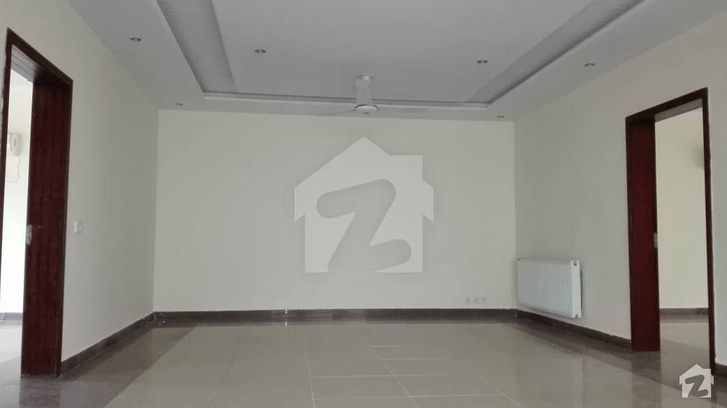 Upper Portion Of 12 Marla For Rent In CBR Town
