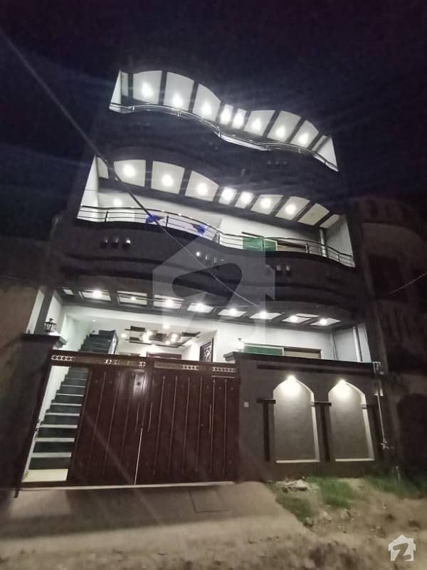 فضل ٹاؤن فیز 2 فضل ٹاؤن راولپنڈی میں 5 کمروں کا 6 مرلہ مکان 1.35 کروڑ میں برائے فروخت۔
