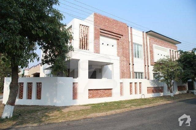 سوئی گیس ہاؤسنگ سوسائٹی لاہور میں 5 کمروں کا 1 کنال مکان 5.75 کروڑ میں برائے فروخت۔