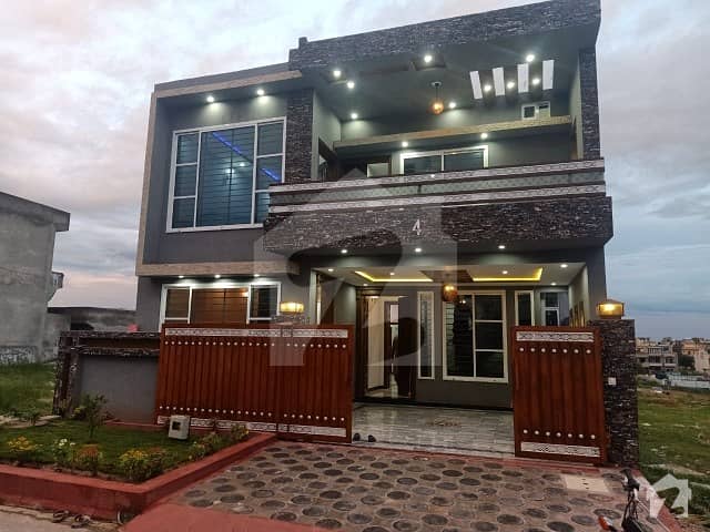 1.5 Storey House For Sale