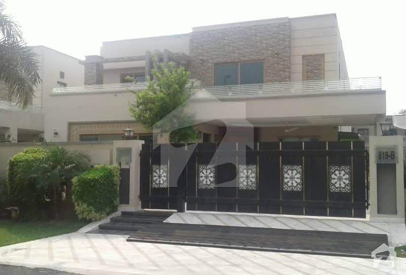ڈی ایچ اے فیز 5 ڈیفنس (ڈی ایچ اے) لاہور میں 3 کمروں کا 1 کنال بالائی پورشن 80 ہزار میں برائے فروخت۔
