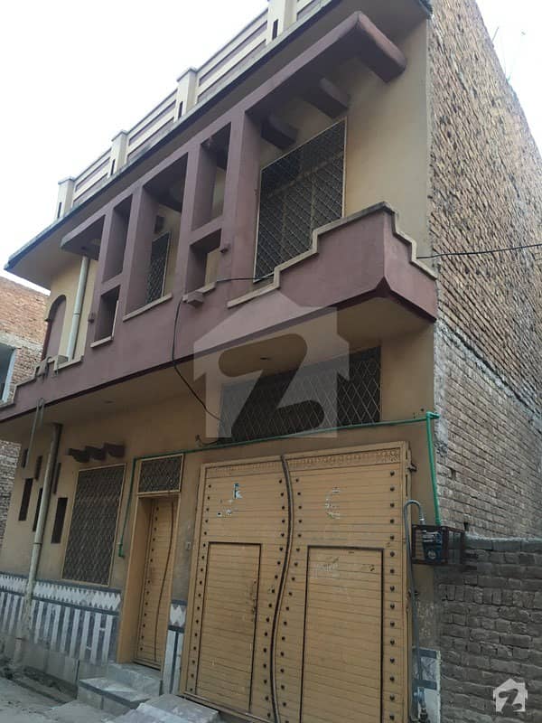 ڈورا روڈ پشاور میں 4 کمروں کا 3 مرلہ مکان 20 ہزار میں کرایہ پر دستیاب ہے۔