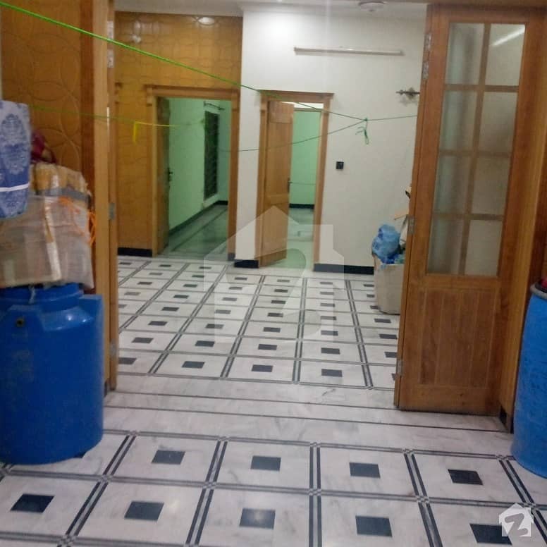 افشاں کالونی راولپنڈی میں 3 کمروں کا 8 مرلہ مکان 30 ہزار میں کرایہ پر دستیاب ہے۔