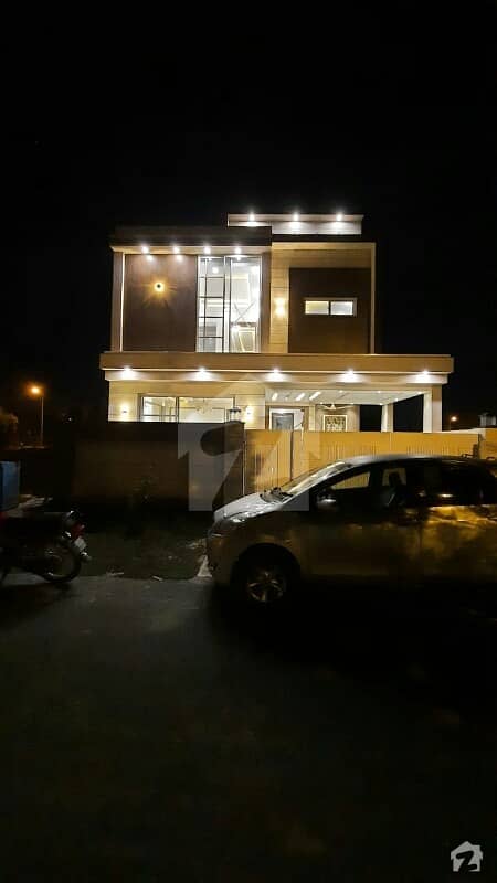 ڈی ایچ اے 11 رہبر فیز 1 ڈی ایچ اے 11 رہبر لاہور میں 4 کمروں کا 8 مرلہ مکان 1.98 کروڑ میں برائے فروخت۔