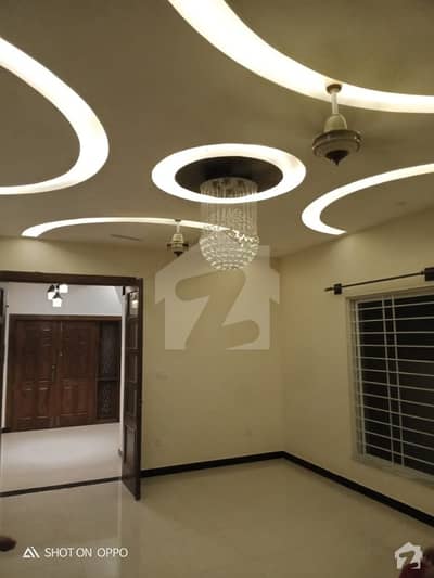 10 Marla Brand New House Available For Sale 10 Marla Brand New House Available For Sale