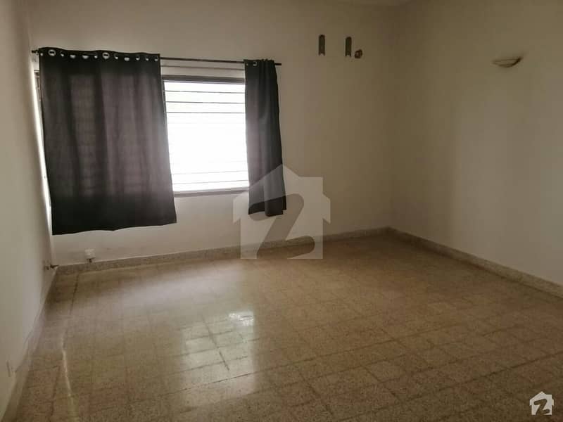 2100 Square Feet House Available For Sale In G-10