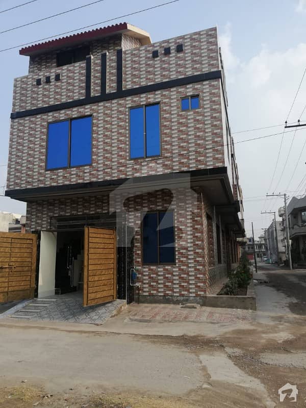 4 Marla Corner Brand New House For Rent