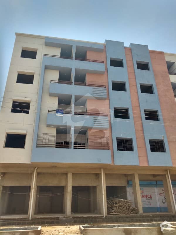 شہید عبداللہ مراد ہاؤسنگ سٹی شاہ فیصل ٹاؤن کراچی میں 2 کمروں کا 2 مرلہ فلیٹ 28 لاکھ میں برائے فروخت۔