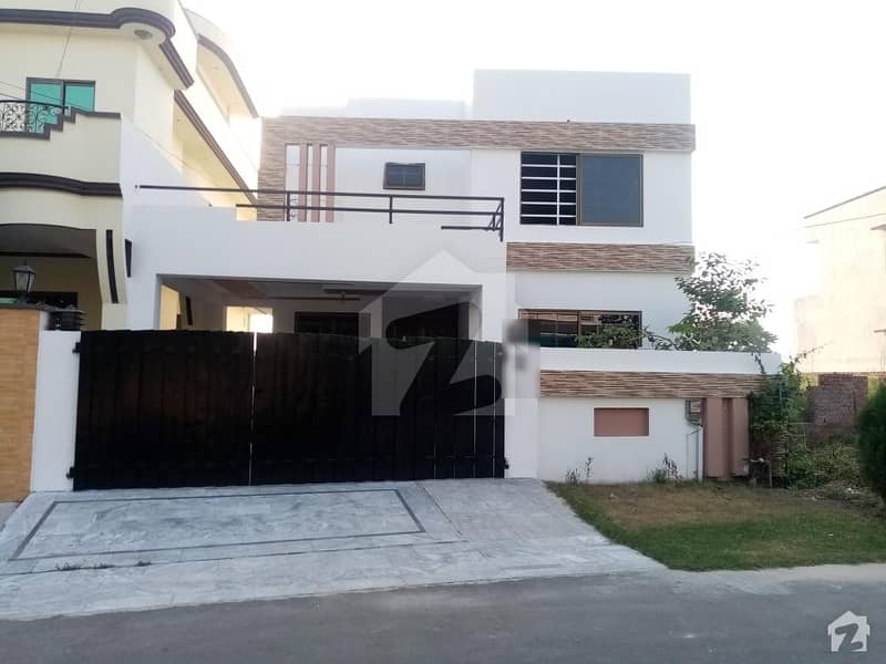 10 Marla House For Sale In DC Colony