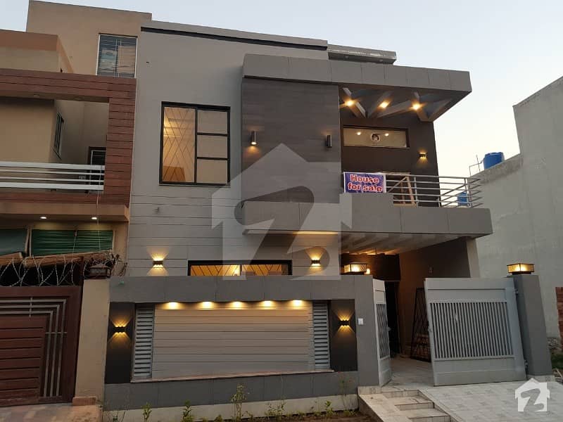 5 Marla Brand New Luxury House For Sale