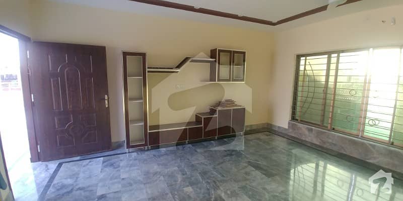 1 Kanal Brand New 2nd Floor Portion Available On Rent In Nasheman Iqbal