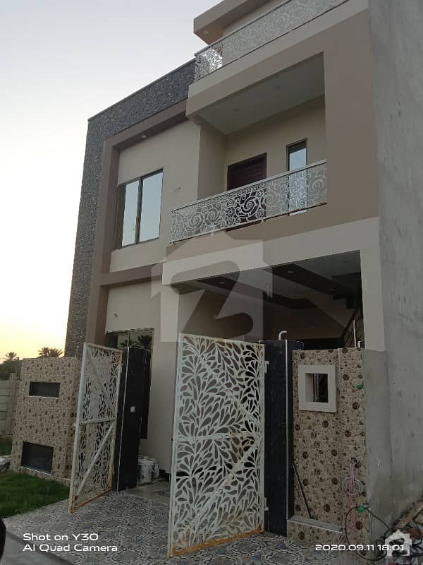 ملت روڈ فیصل آباد میں 3 کمروں کا 4 مرلہ مکان 83 لاکھ میں برائے فروخت۔