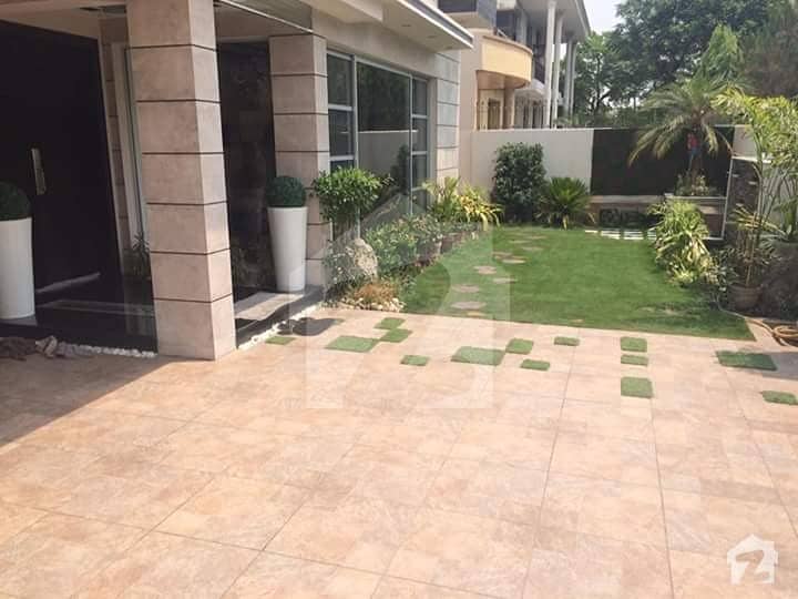 1 Kanal Luxurious Bungalow Available For Rent In Dha Phase 4 Block FF 1 Kanal Luxurious Bungalow Available For Rent In Dha Phase 4 Block FF