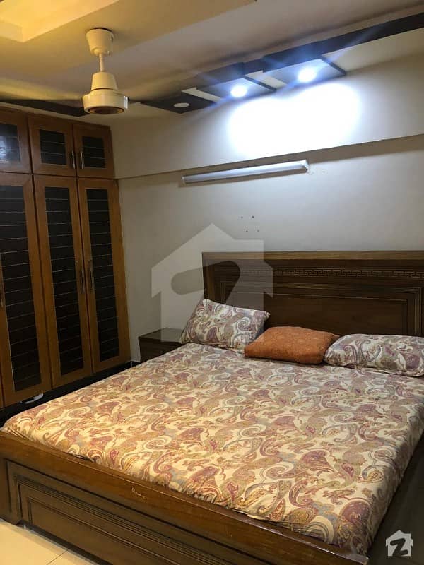 کلفٹن ۔ بلاک 2 کلفٹن کراچی میں 3 کمروں کا 7 مرلہ فلیٹ 1.45 کروڑ میں برائے فروخت۔
