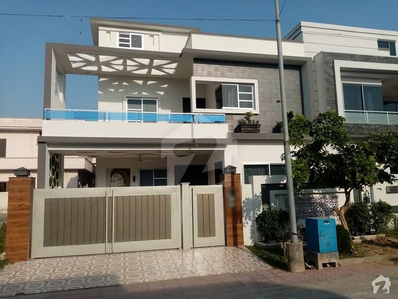 10 Marla House In DC Colony For Sale